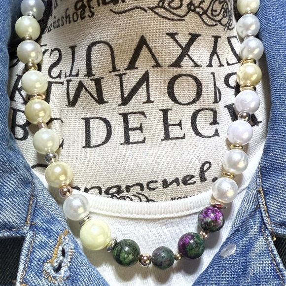 Pearl and zoisite beaded chunky necklace - Picture 5 of 5